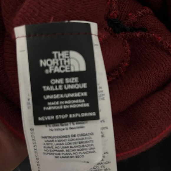 North Face red graphic print knit  toque unisex - Picture 4 of 4